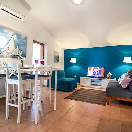Mario 1253 Apartment *