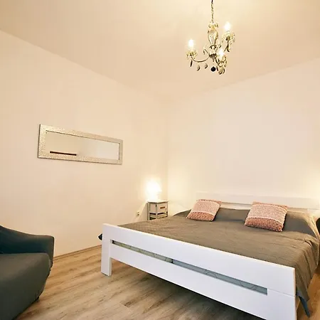 Apartment Mario 1253