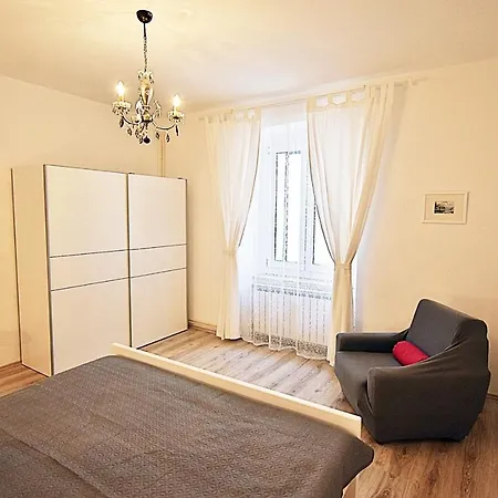 Mario 1253 Apartment