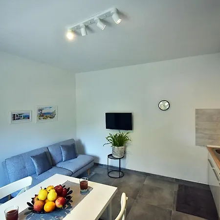 Mario 1253 Apartment *