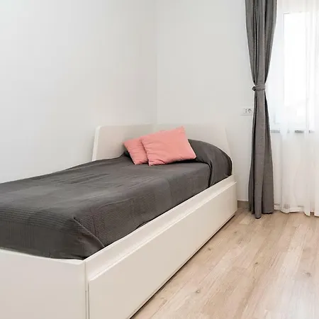 Mario 1253 Apartment